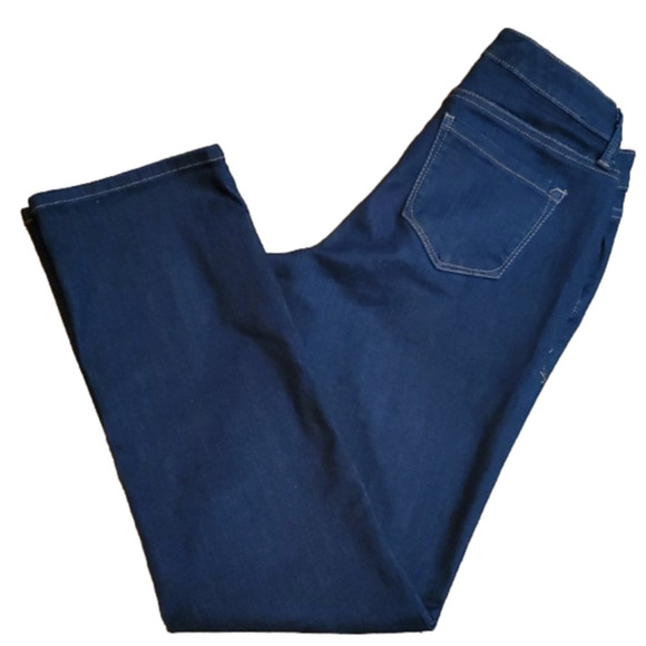 NWOT Crown & Ivy Women's Straight Jeans Size 4S - Picture 1 of 9